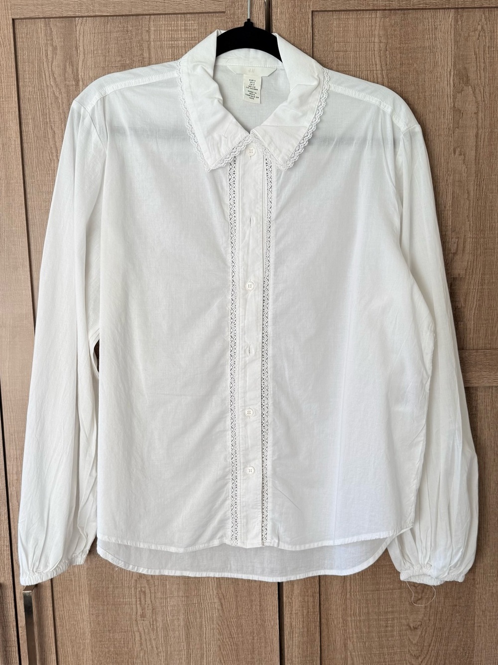 H&M White Long-Sleeve Button-Down Shirt with Lace Trim SZ.S